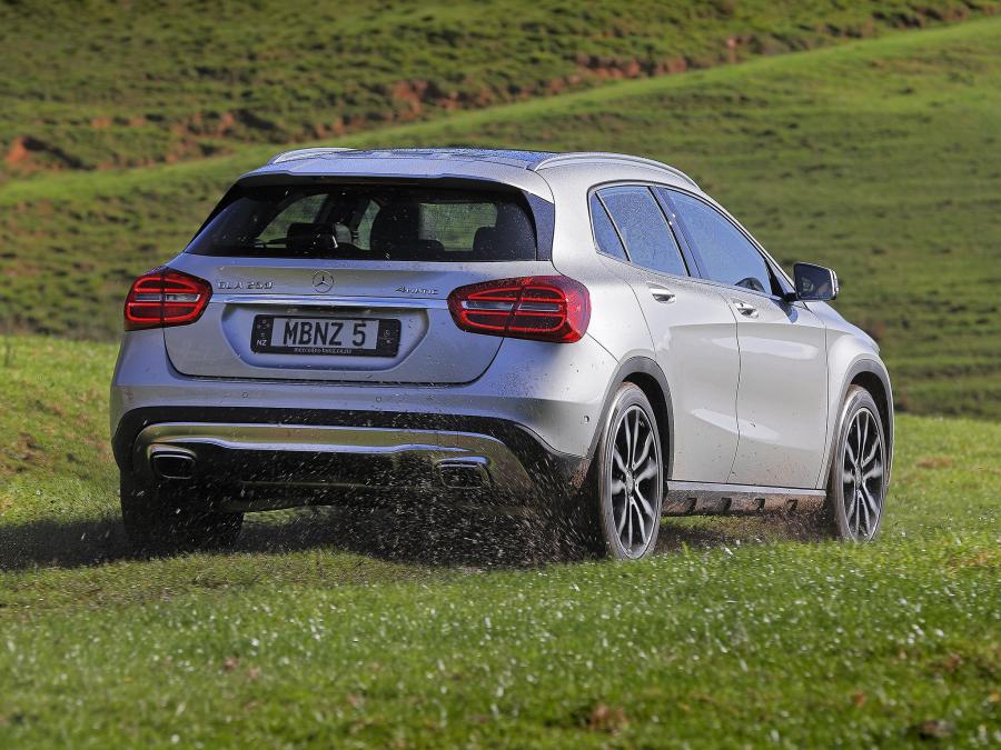  Mercedes-Benz GLA250 4Matic 2014 года  (AU) (фото 8 из 25)